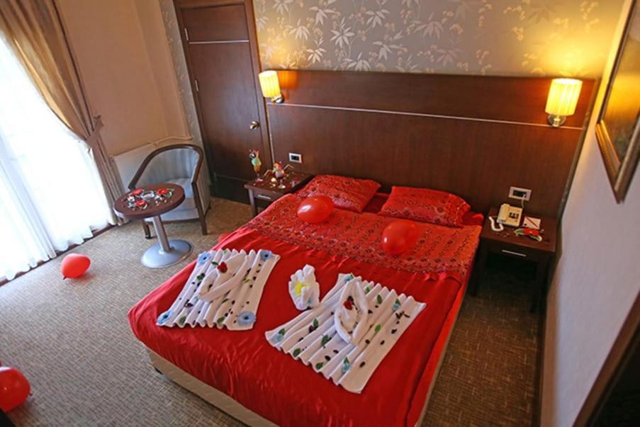 Queen Thermal Resort Hotel Emet ภายนอก รูปภาพ