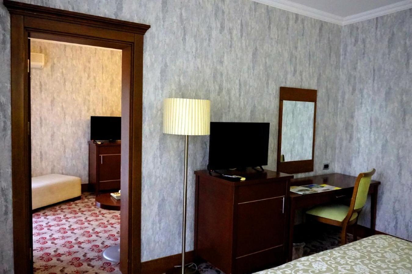 Queen Thermal Resort Hotel Emet ภายนอก รูปภาพ